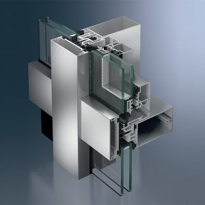 3D prikaz presjeka aluminijskog i staklenog fasadnog sistema, koji prikazuje konstrukcijske i izolacijske komponente.